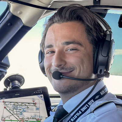 Stefan Markovic First Officer on the CRJ-900 with Jazz Aviation